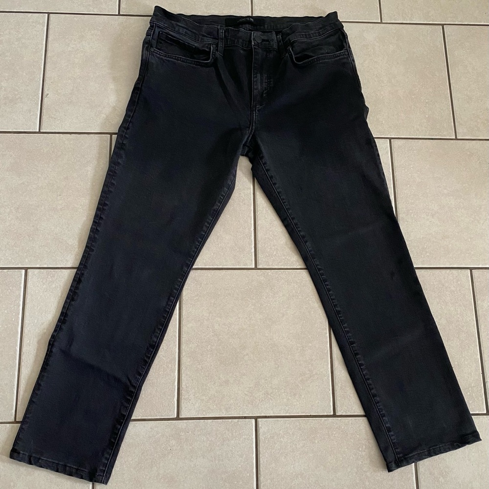 Joe's Jeans Women's Straight Leg in Black